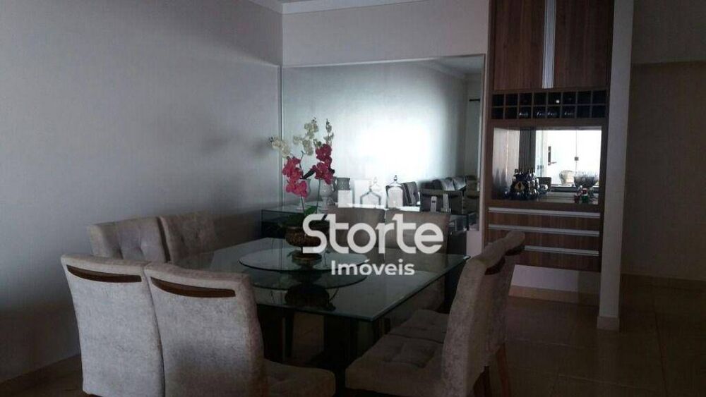 Casa, 3 quartos, 190 m² - Foto 3