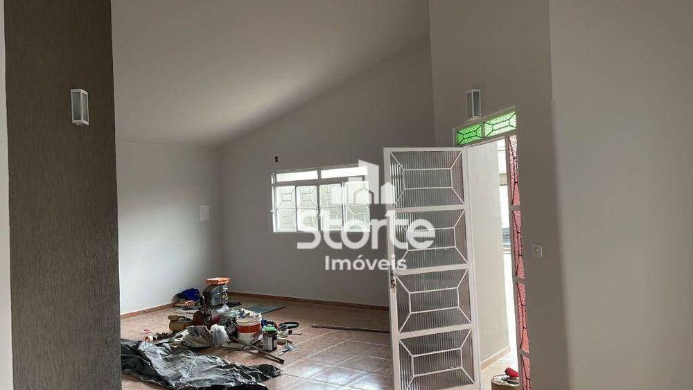 Casa, 3 quartos, 200 m² - Foto 3