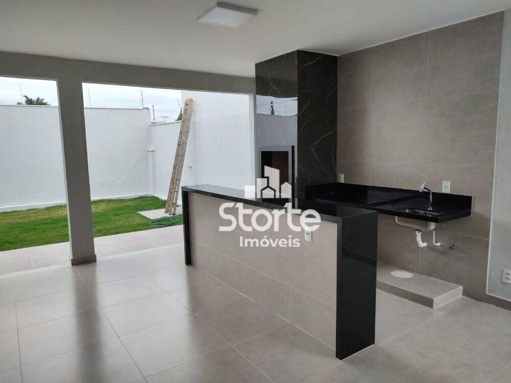 Casa, 4 quartos, 210 m² - Foto 2