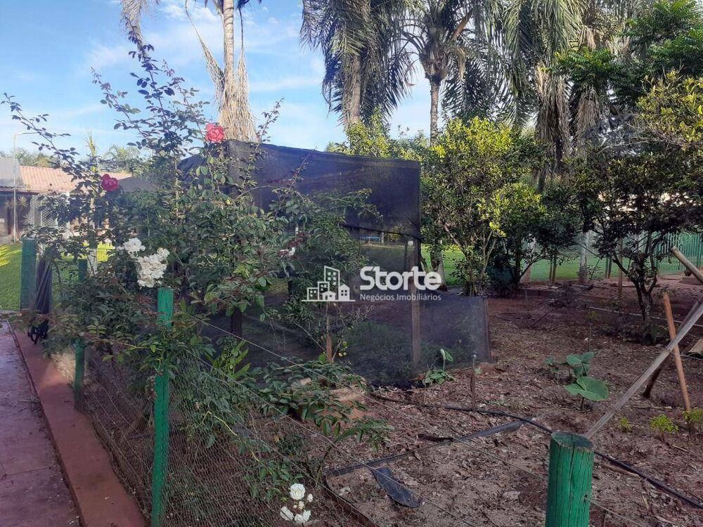 Chácara à venda com 6 quartos, 600m² - Foto 4
