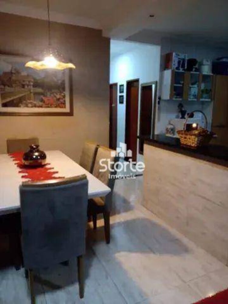Casa, 3 quartos, 180 m² - Foto 1