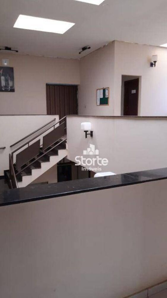 Prédio Inteiro, 800 m² - Foto 1