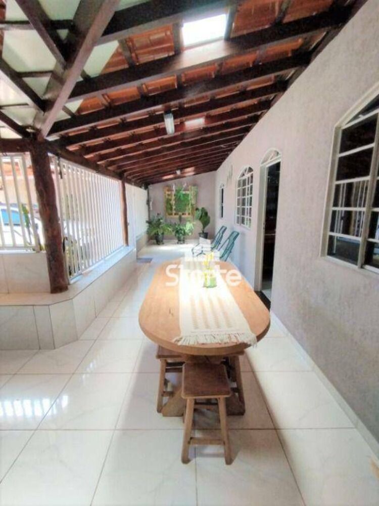 Casa, 3 quartos, 169 m² - Foto 4