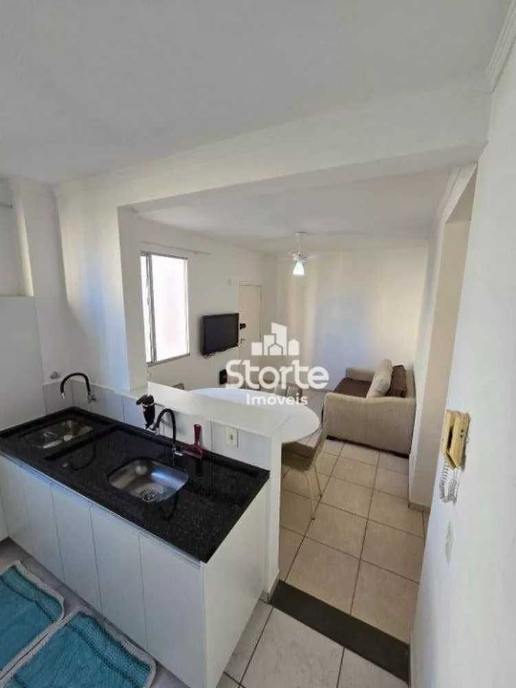 Apartamento à venda com 2 quartos, 43m² - Foto 1