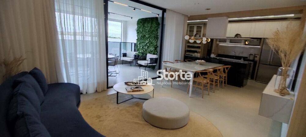Apartamento, 3 quartos, 225 m² - Foto 1
