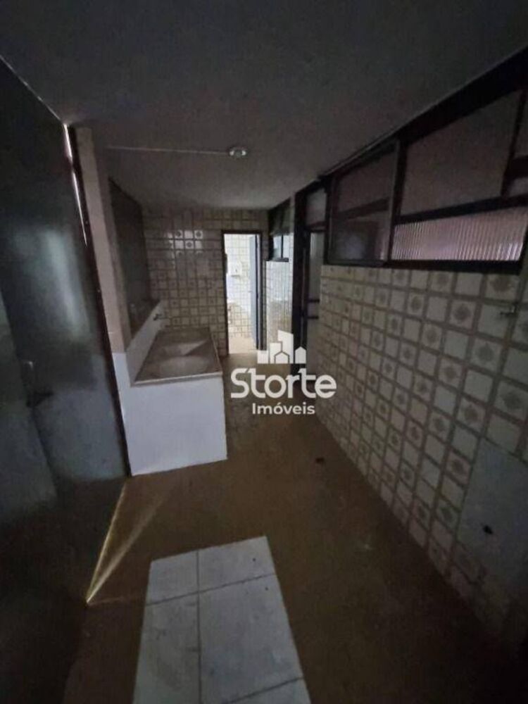 Casa, 7 quartos, 430 m² - Foto 3