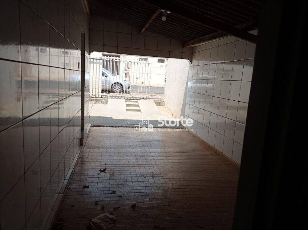 Casa, 5 quartos, 200 m² - Foto 1