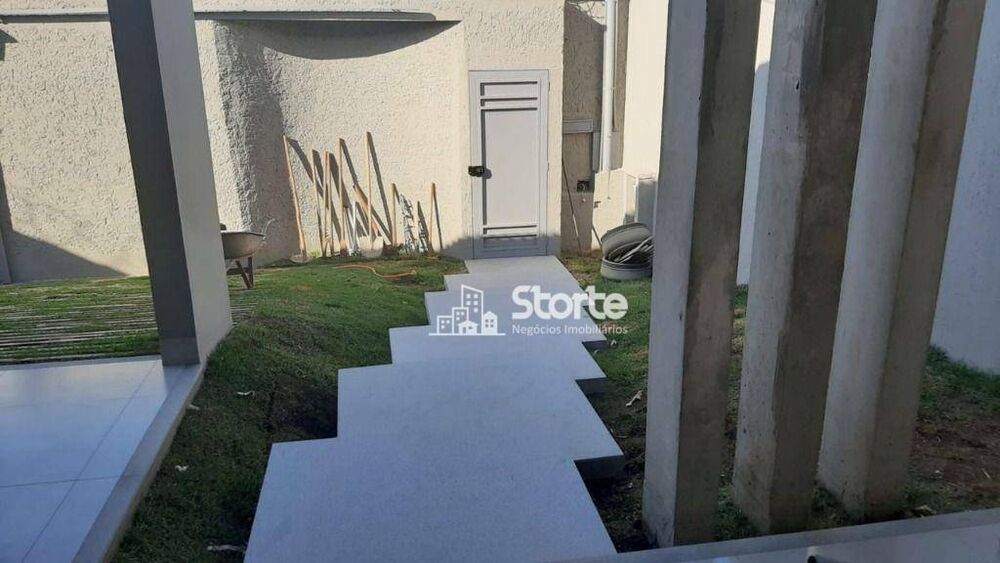 Casa, 4 quartos, 280 m² - Foto 4