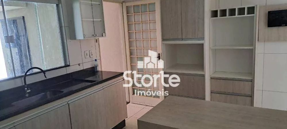 Casa para alugar com 3 quartos, 160m² - Foto 4