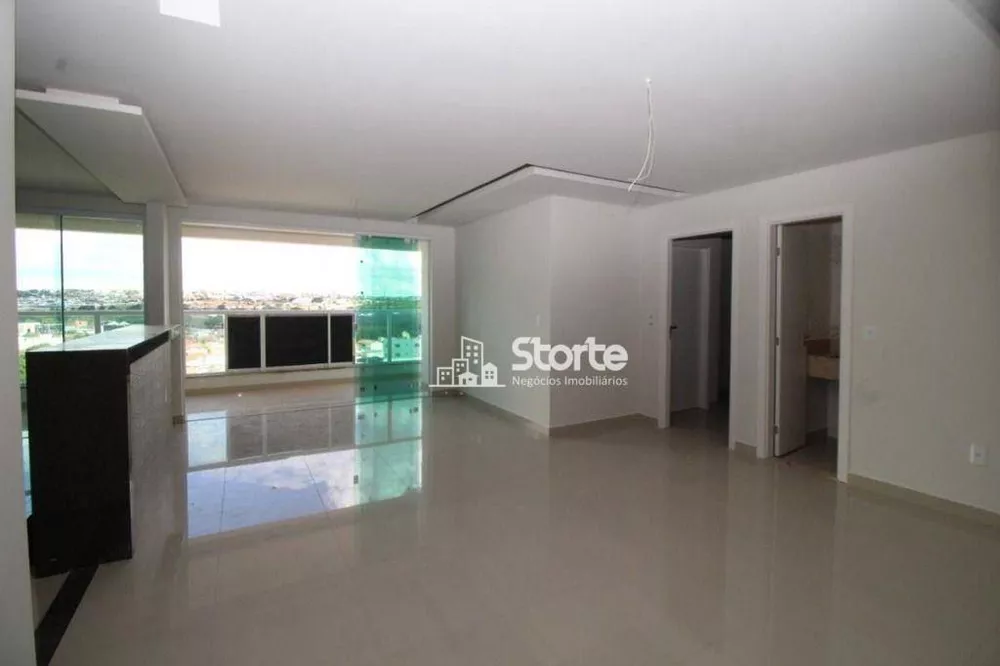 Apartamento à venda com 3 quartos, 116m² - Foto 4