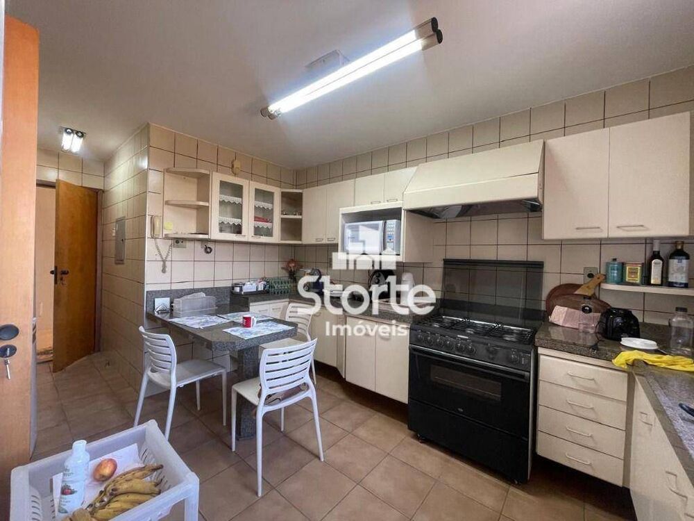 Apartamento à venda com 3 quartos, 120m² - Foto 2