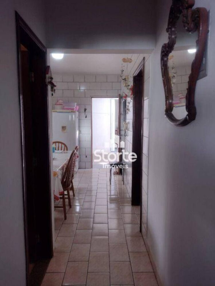 Casa, 2 quartos, 150 m² - Foto 1