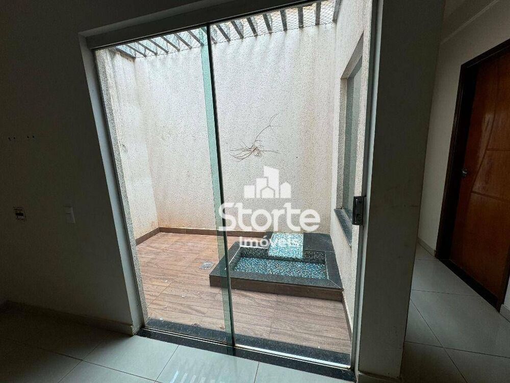 Casa, 3 quartos, 280 m² - Foto 2