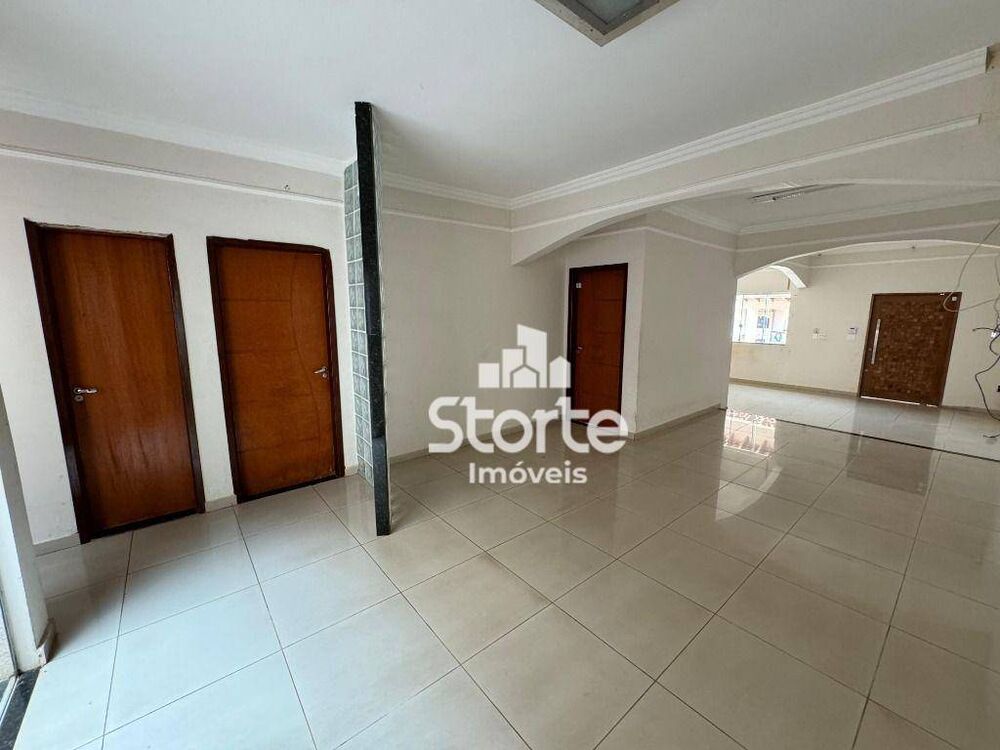Casa, 3 quartos, 280 m² - Foto 1