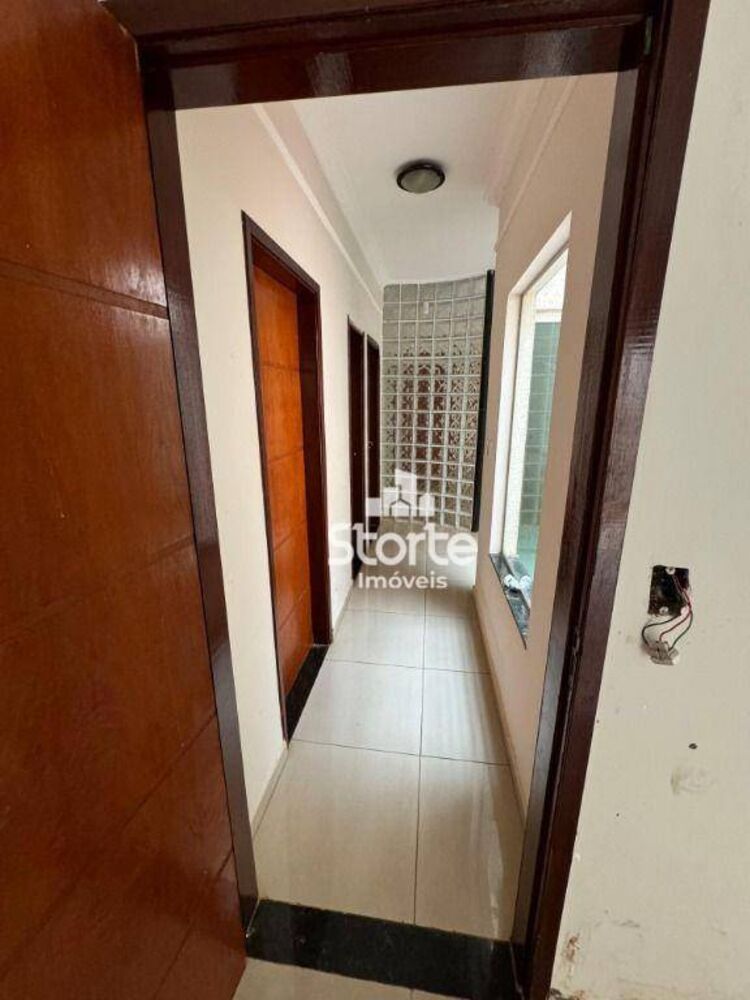 Casa, 3 quartos, 280 m² - Foto 4