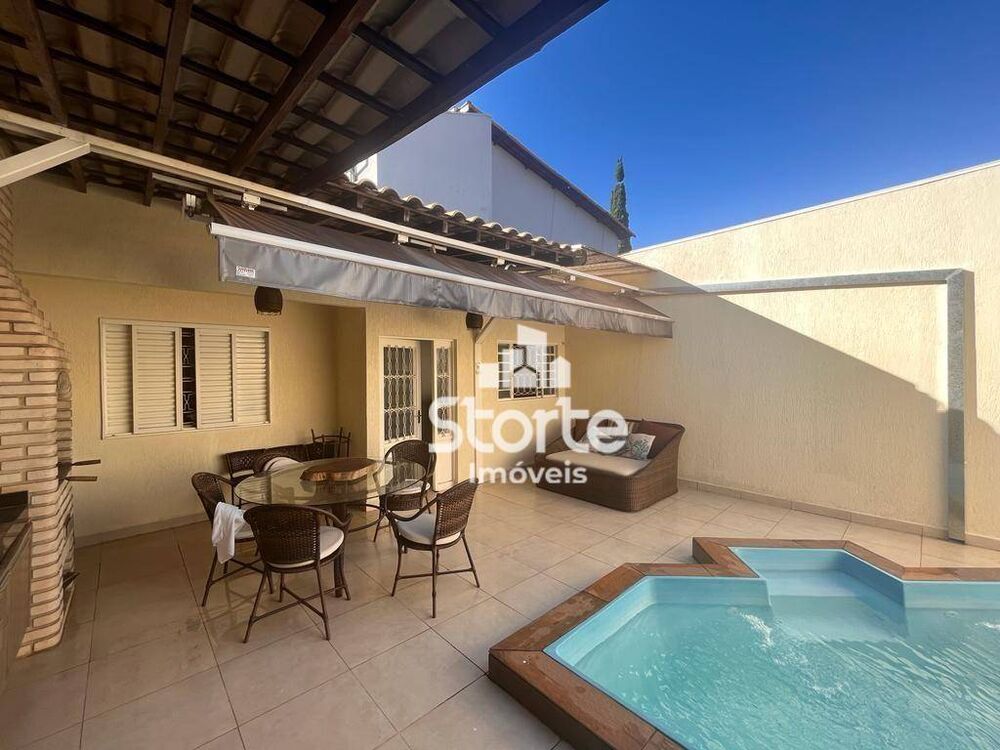 Casa, 3 quartos, 200 m² - Foto 1