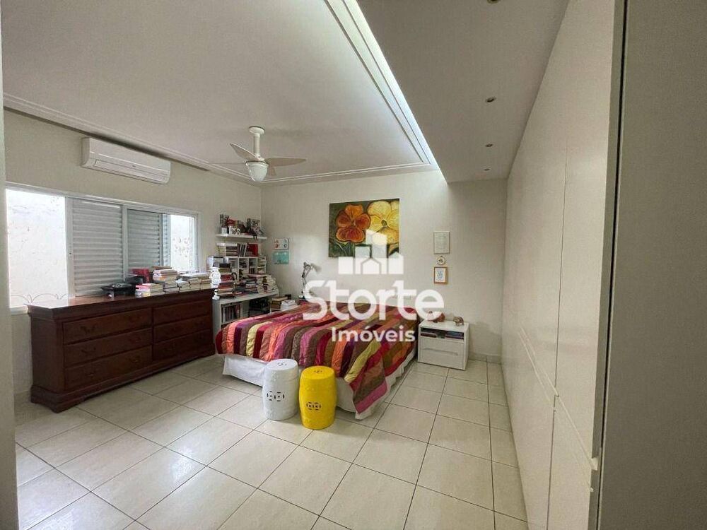 Casa, 3 quartos, 391 m² - Foto 1