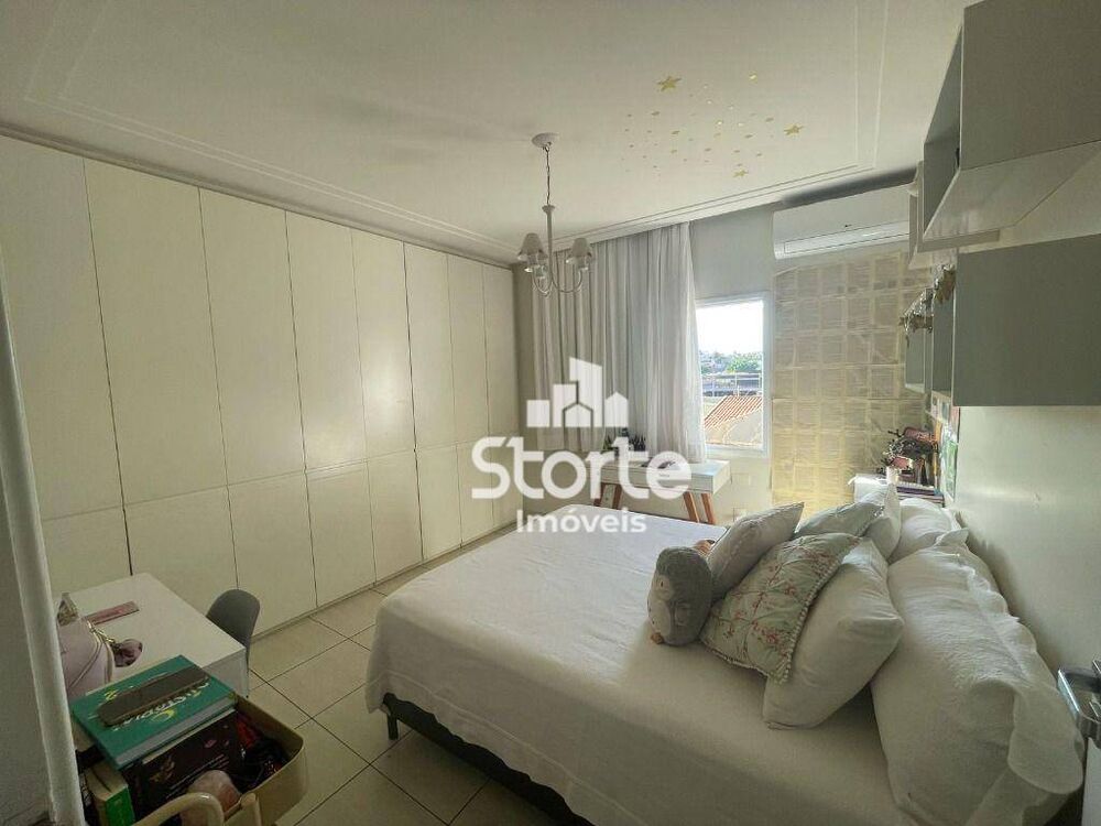 Casa, 3 quartos, 391 m² - Foto 9