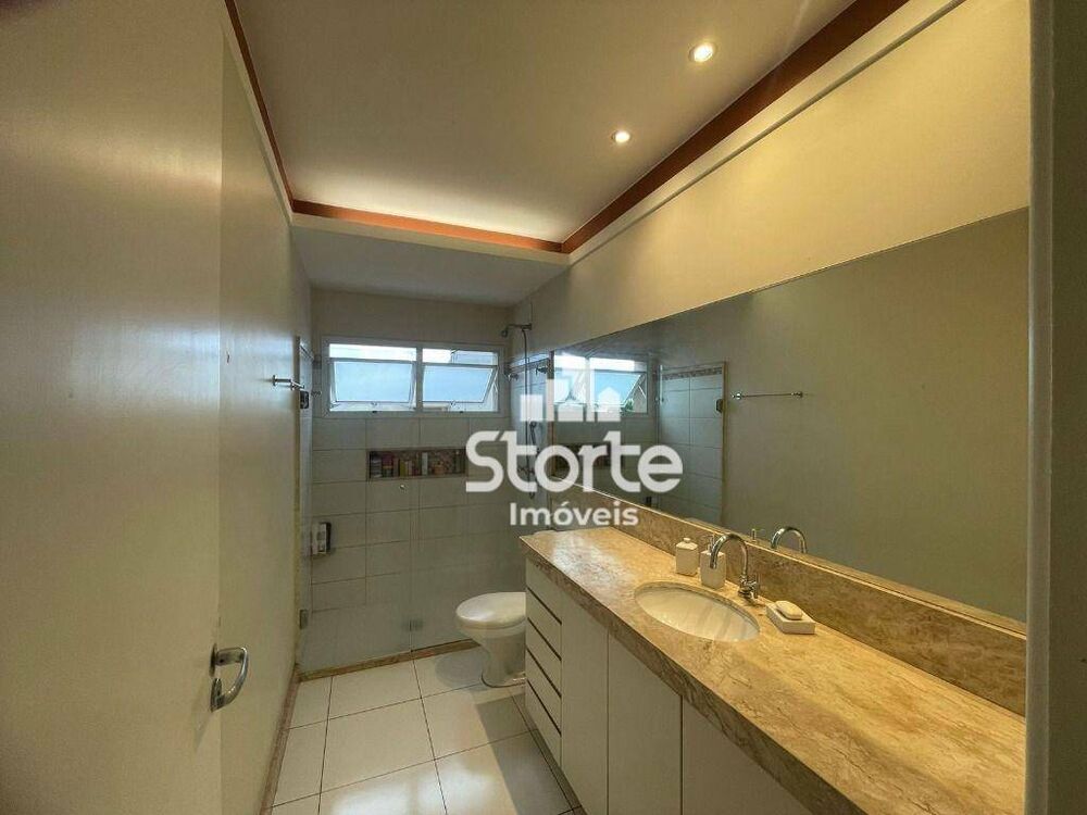 Casa, 3 quartos, 391 m² - Foto 2