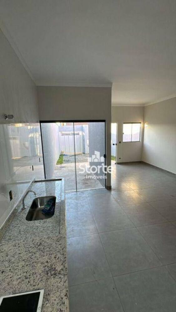 Casa à venda com 3 quartos, 79m² - Foto 2