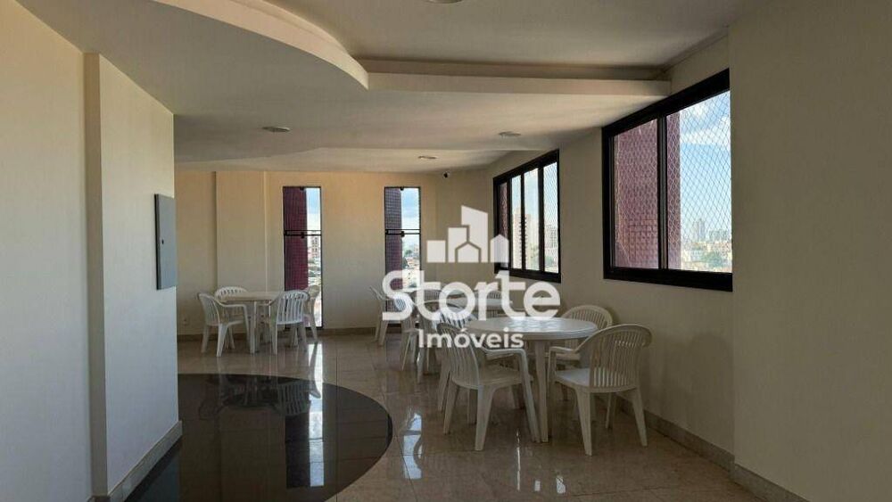 Apartamento, 3 quartos, 220 m² - Foto 1