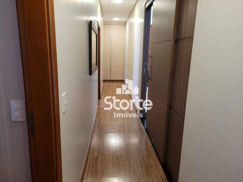 Casa, 4 quartos, 225 m² - Foto 13