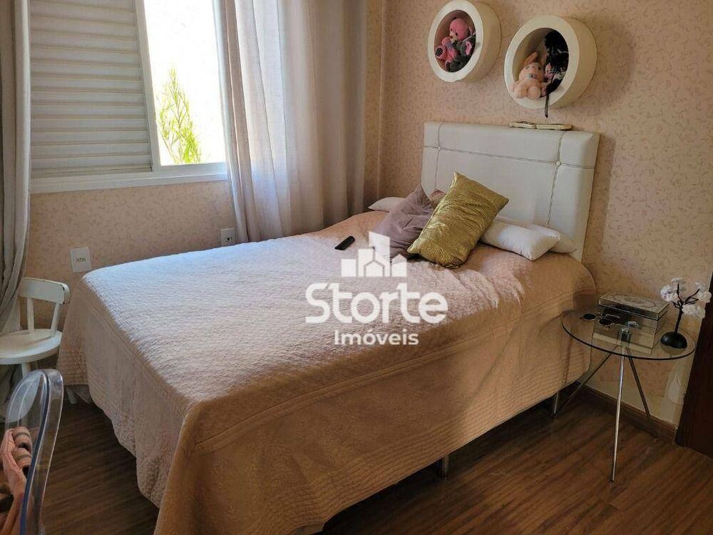 Casa, 4 quartos, 225 m² - Foto 8