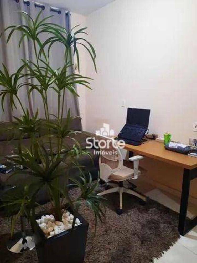 Casa à venda com 4 quartos, 250m² - Foto 1