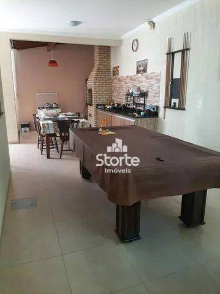 Casa, 3 quartos, 215 m² - Foto 4