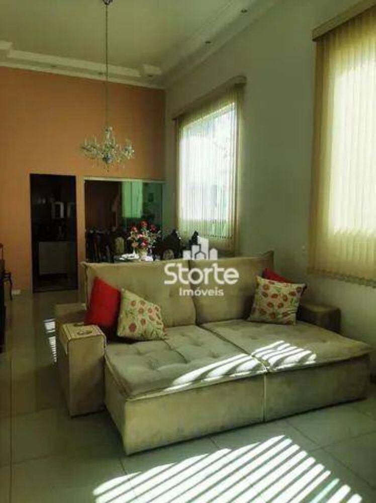 Casa, 3 quartos, 215 m² - Foto 3