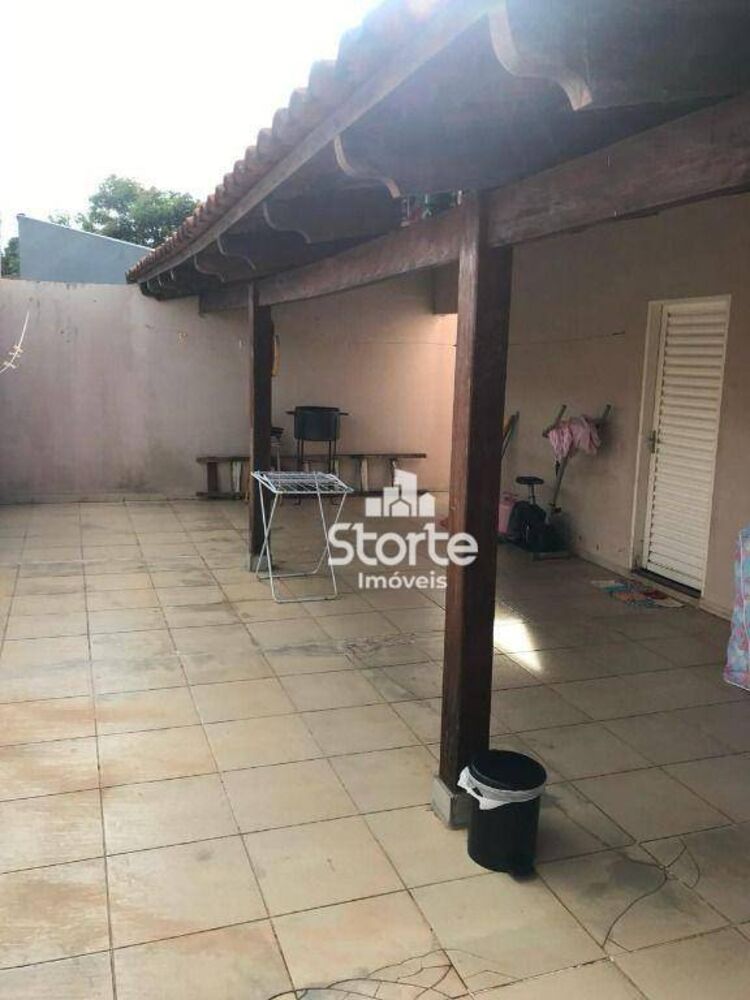 Casa, 3 quartos, 190 m² - Foto 2