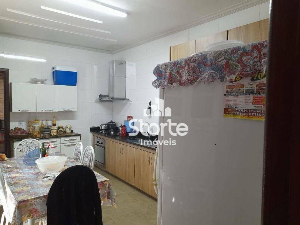 Casa, 3 quartos, 140 m² - Foto 1