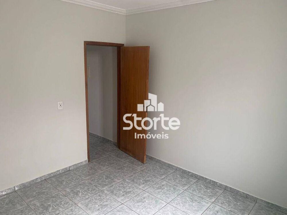 Casa, 2 quartos, 210 m² - Foto 2