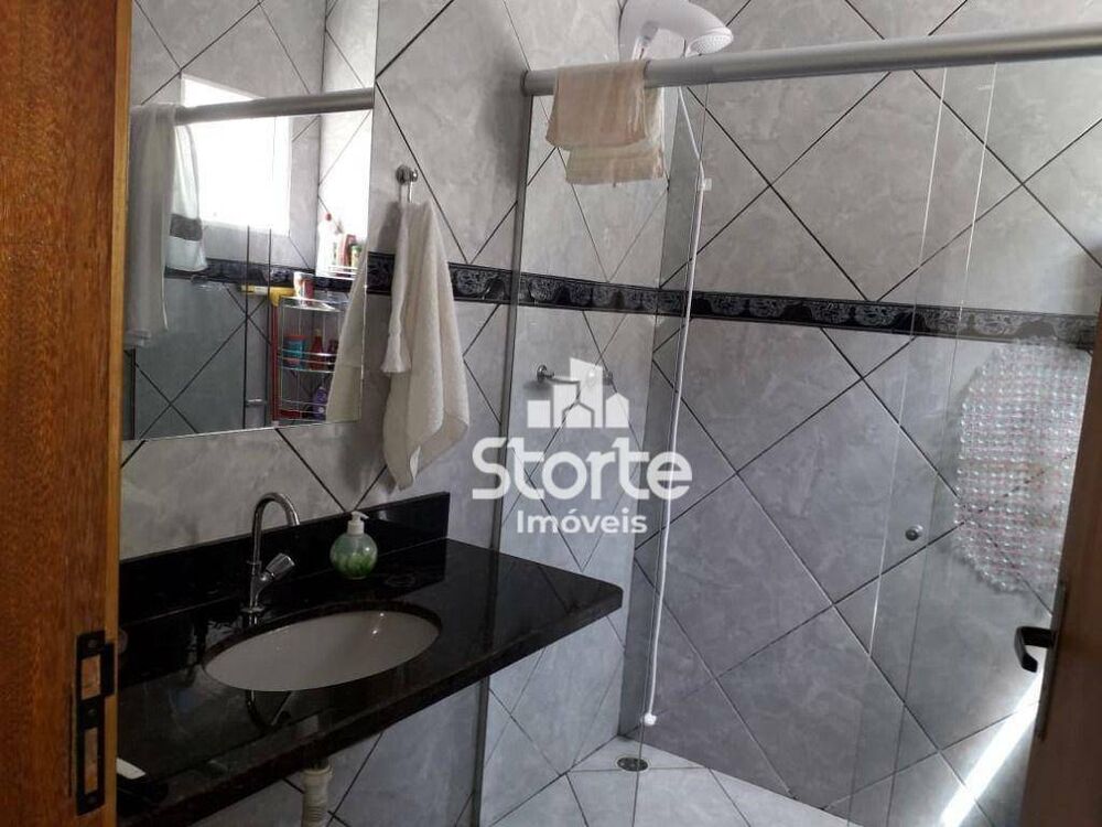 Casa, 3 quartos, 210 m² - Foto 12