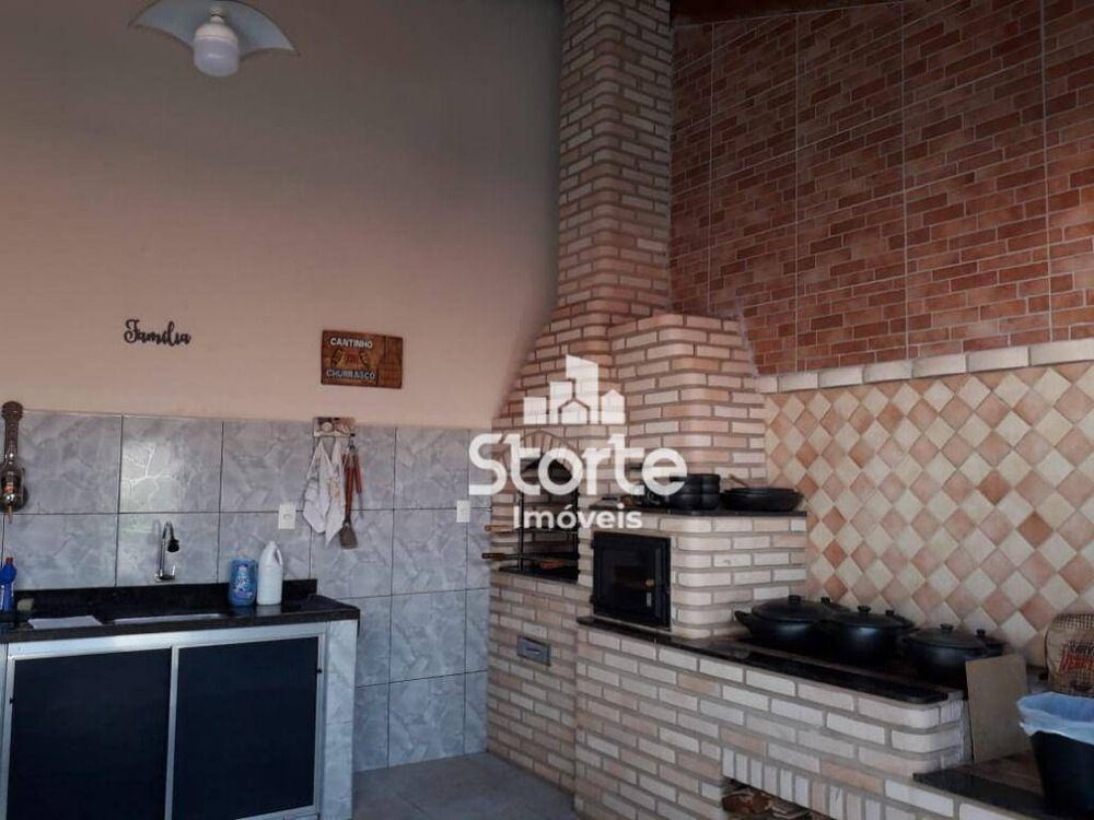Casa, 3 quartos, 210 m² - Foto 1