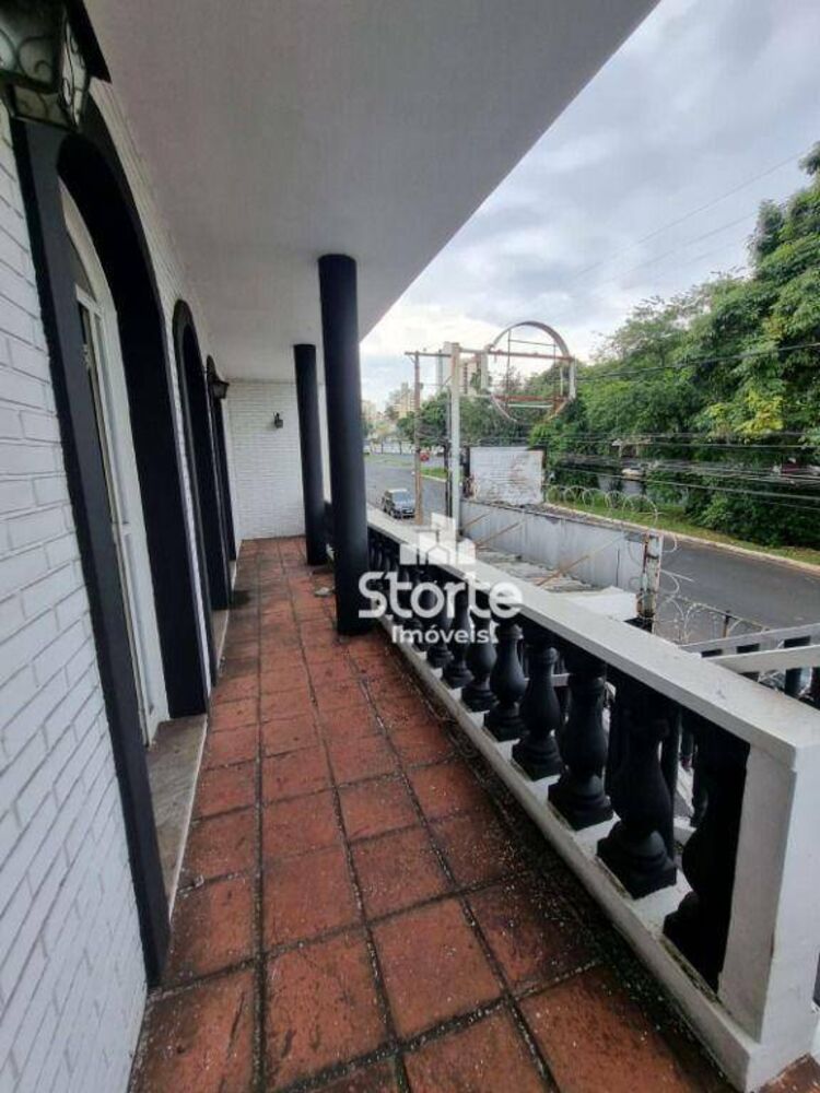 Casa para alugar com 7 quartos, 220m² - Foto 11