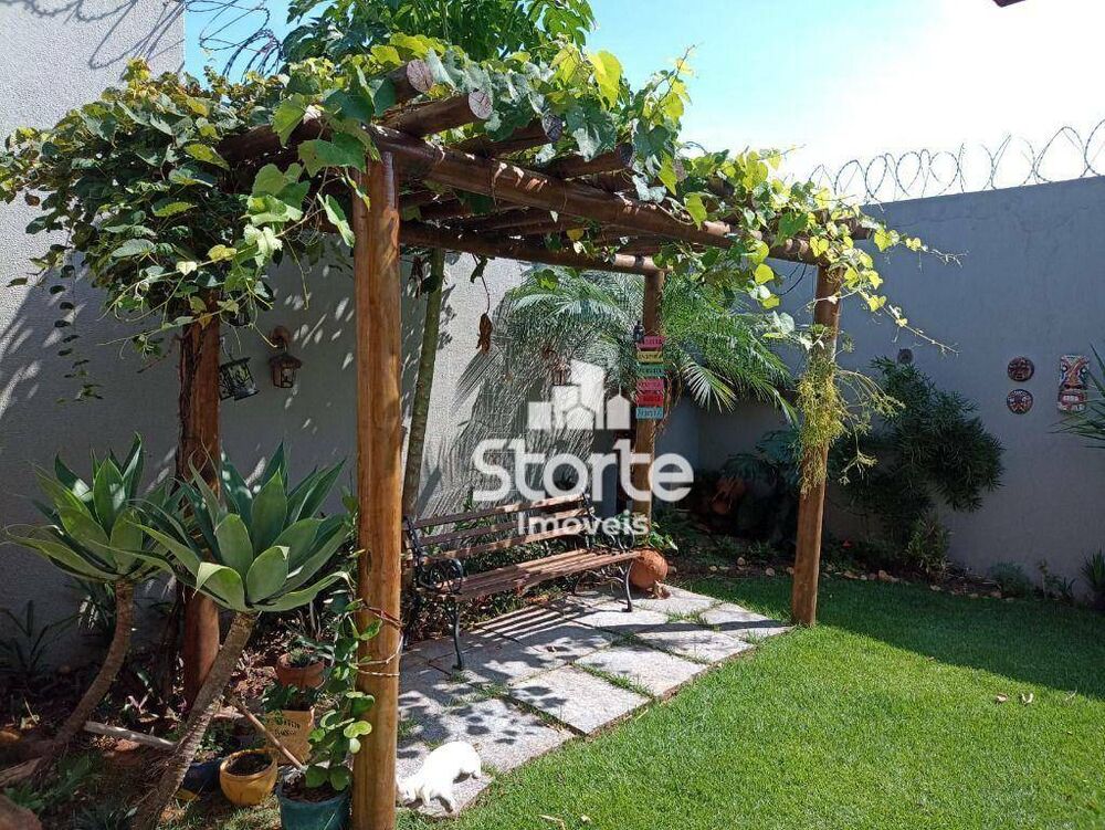 Casa, 3 quartos, 196 m² - Foto 3