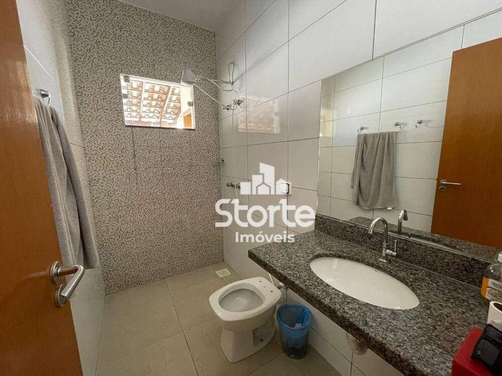 Casa, 3 quartos, 110 m² - Foto 1