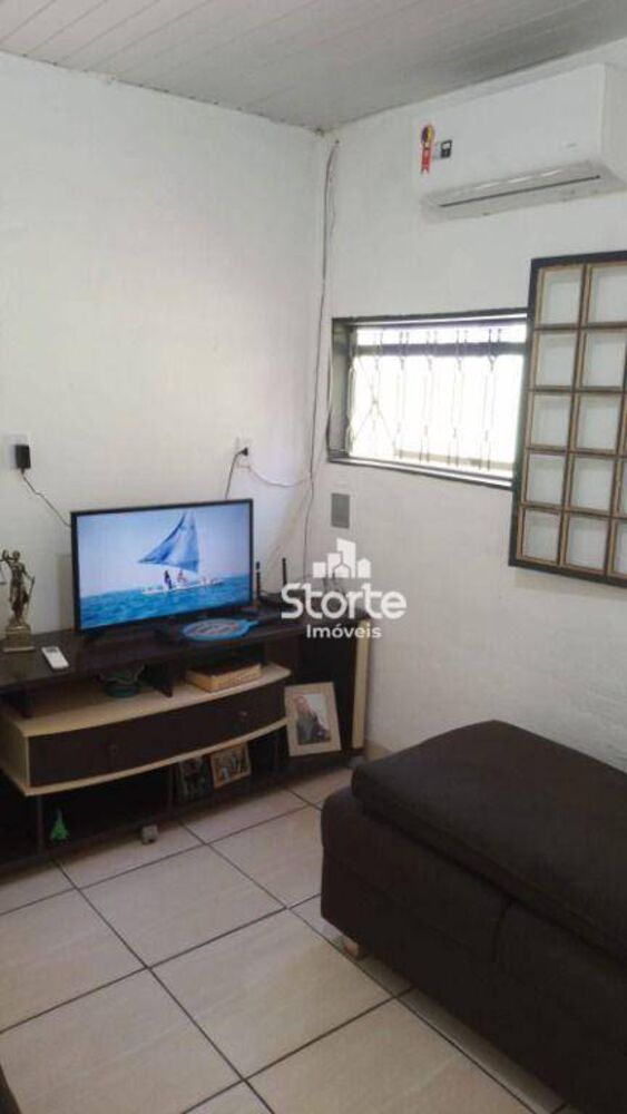 Casa à venda com 4 quartos, 230m² - Foto 3