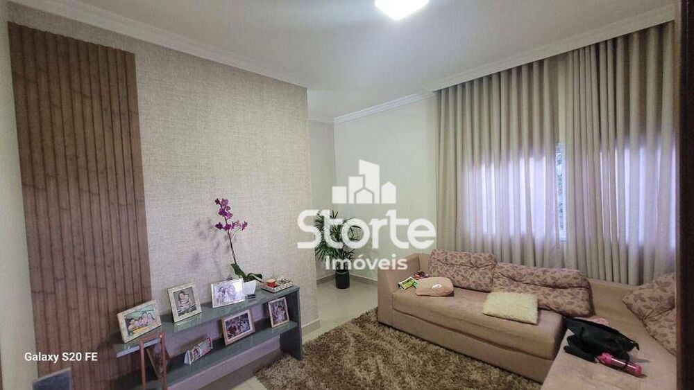 Casa, 4 quartos, 210 m² - Foto 11