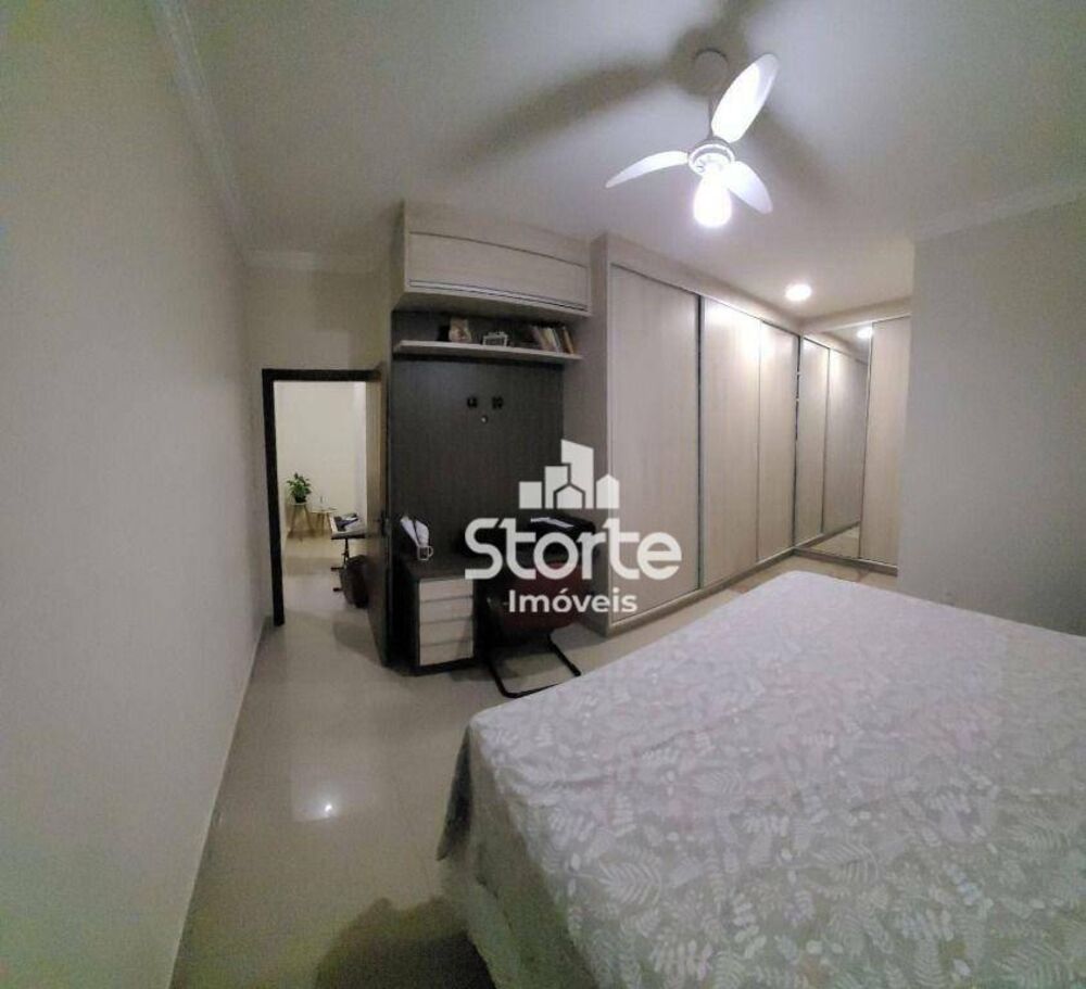 Casa, 4 quartos, 210 m² - Foto 10