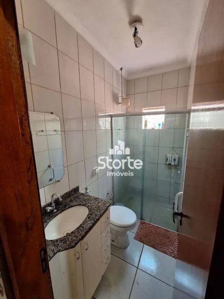 Casa, 3 quartos, 220 m² - Foto 1