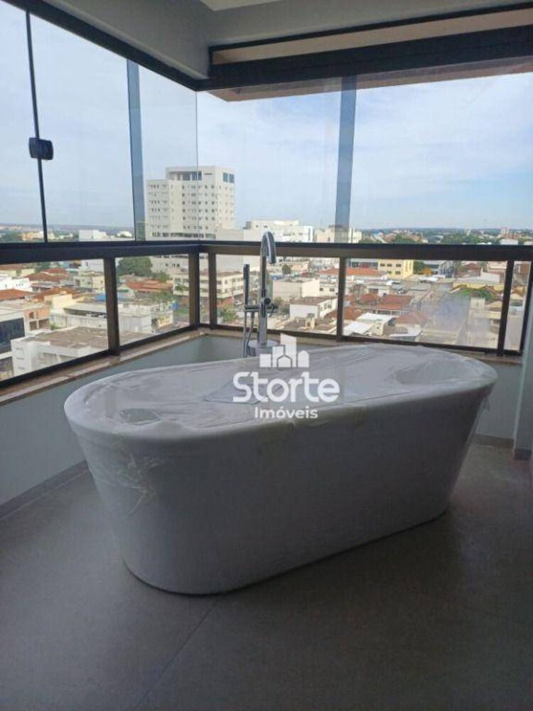 Apartamento à venda com 3 quartos, 301m² - Foto 3
