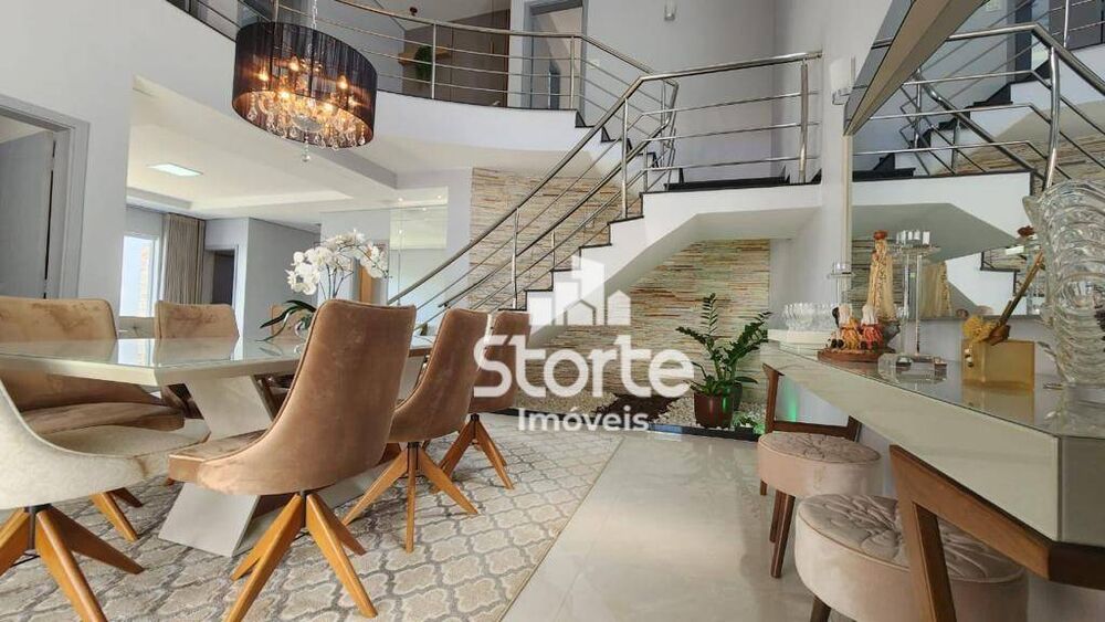 Casa, 4 quartos, 340 m² - Foto 1