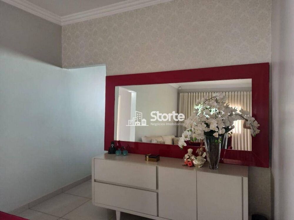 Casa, 3 quartos, 208 m² - Foto 3