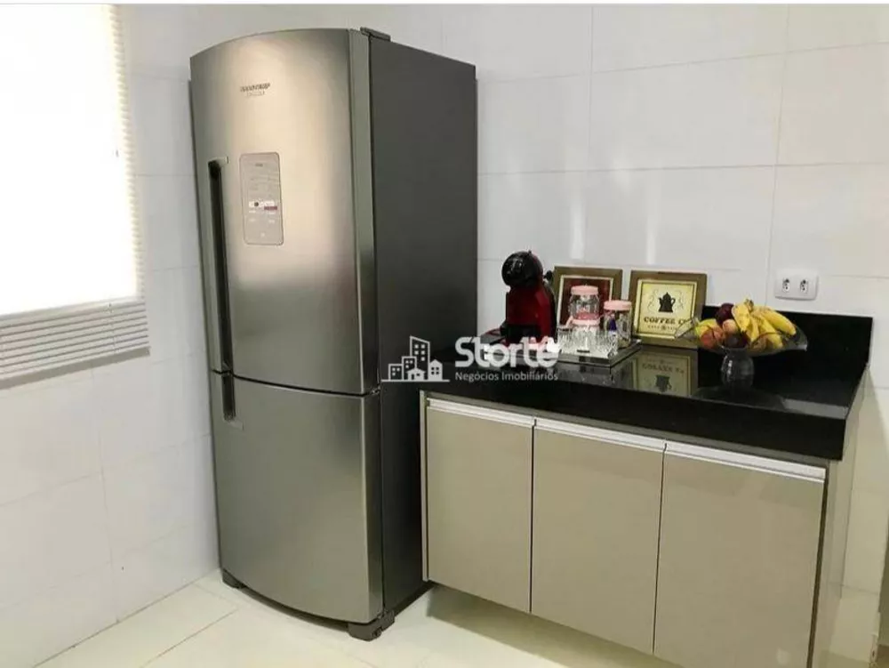 Casa, 5 quartos, 220 m² - Foto 22
