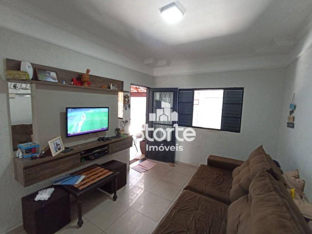 Casa, 3 quartos, 170 m² - Foto 1