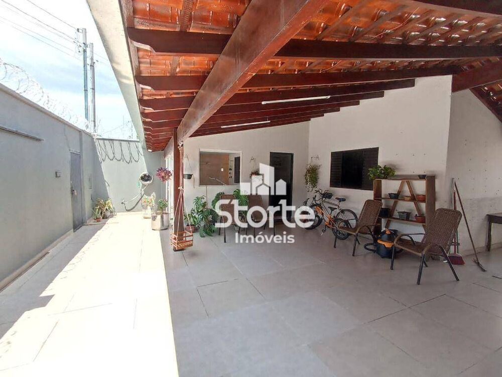 Casa, 3 quartos, 170 m² - Foto 2