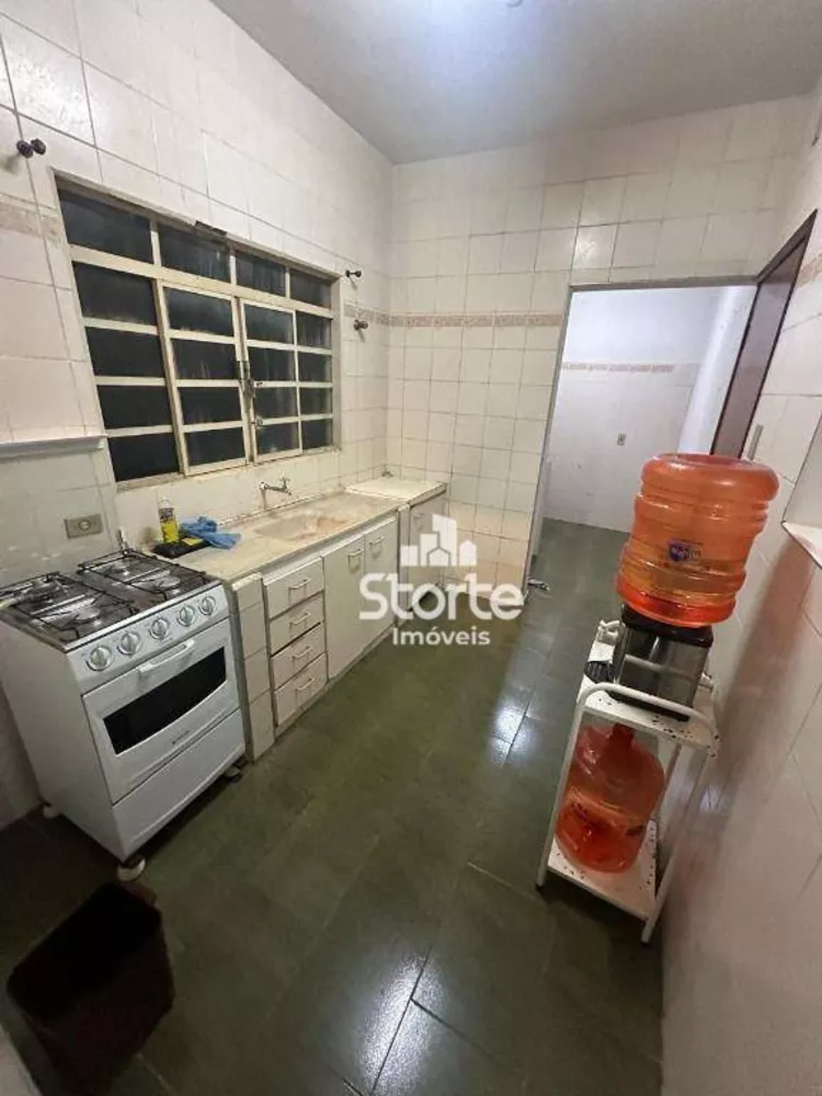 Apartamento à venda com 3 quartos, 70m² - Foto 1