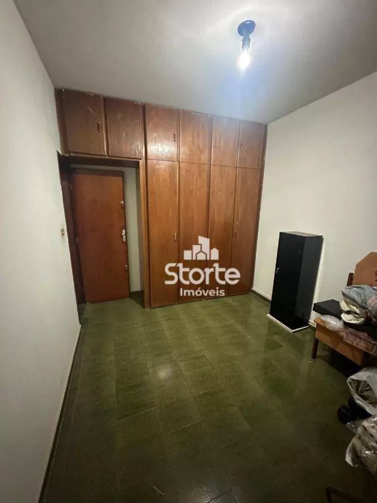 Apartamento à venda com 3 quartos, 70m² - Foto 2